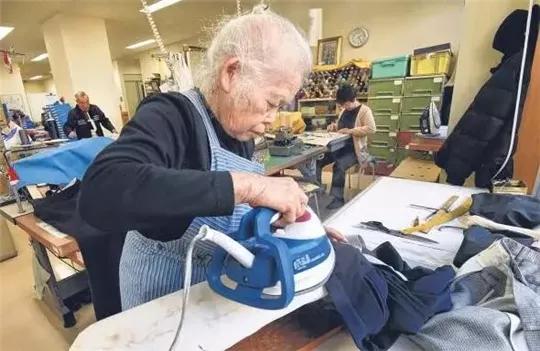 退休年龄70岁，人均寿命89岁，亚洲这个小国是如何做到的