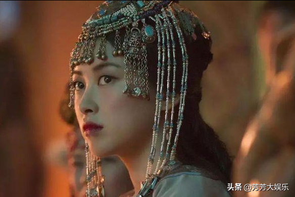 甩顶级富二代，拿下“黑道太子”，朱珠凭什么这么牛？