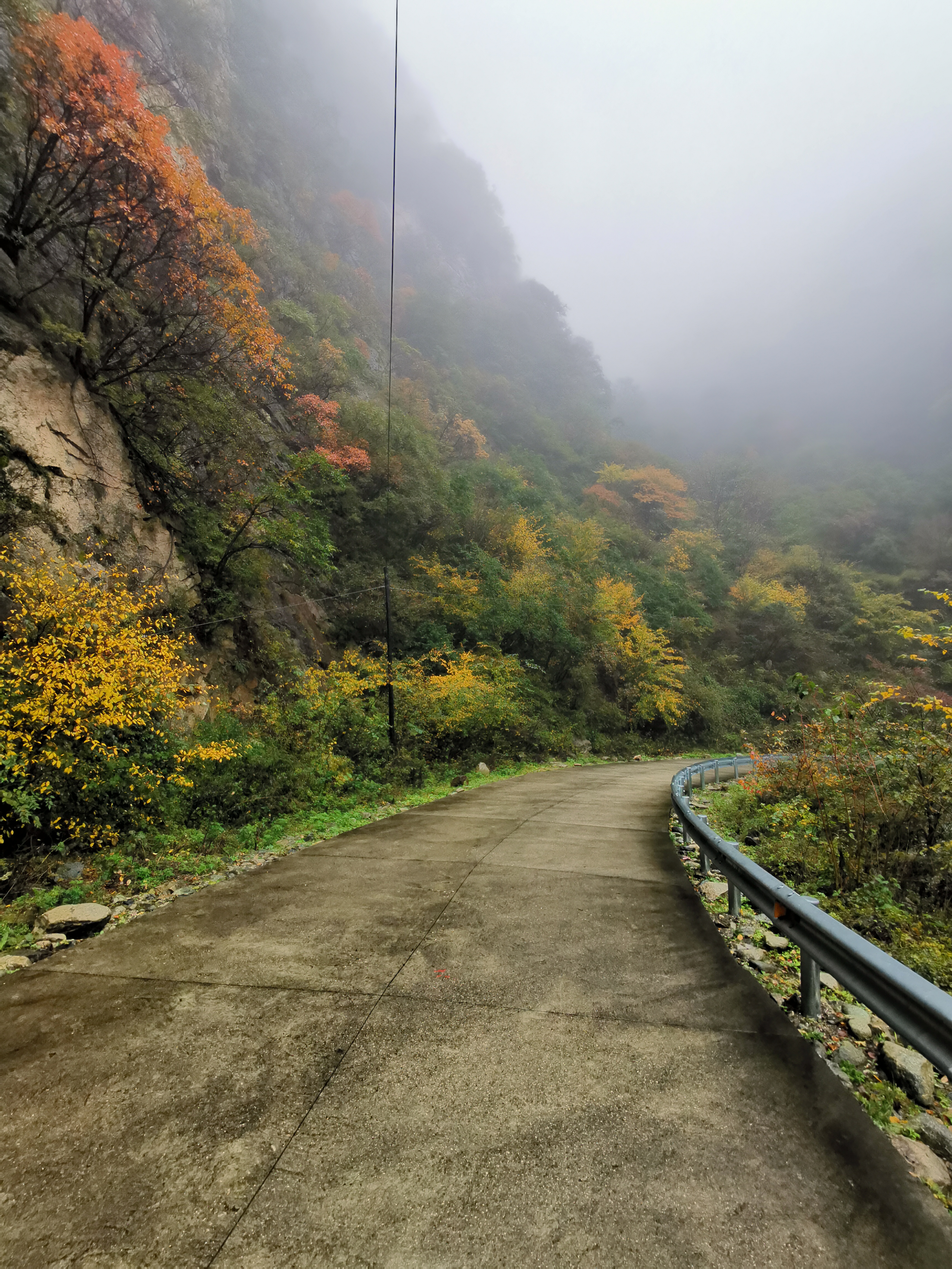 终南山的秋天里,简直是天然图画