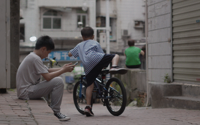 江西小伙把深圳拍成这样，看得人很不舒服，却