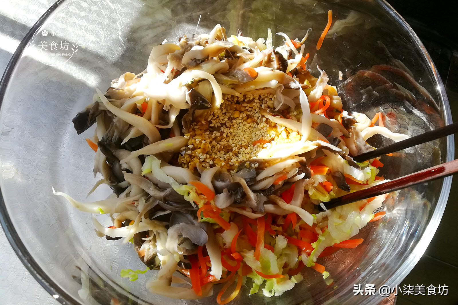 图片[12]-冬天白菜新吃法 加一把蘑菇 不炒不炖 营养解馋 上桌瞬间抢光-起舞食谱网
