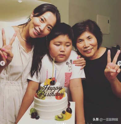 吴允儿离婚独自抚养自闭症儿子 师任堂搭档李英爱 是韩国一代车模