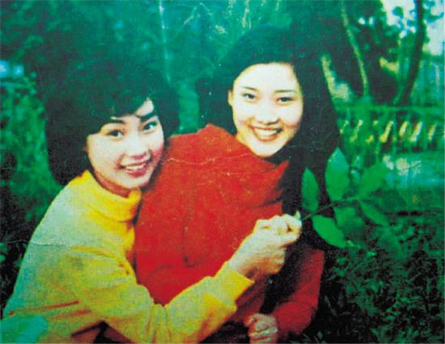 8对“抱团挣钱”的姐妹花，个个有钱，李冰冰姐