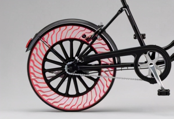 终身不会爆！“非充气”轮胎，真的要来了？哪里有？