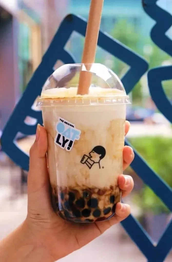 “秋冬的第一杯奶茶”火爆全网,今年秋冬饮品迎来新方向?
