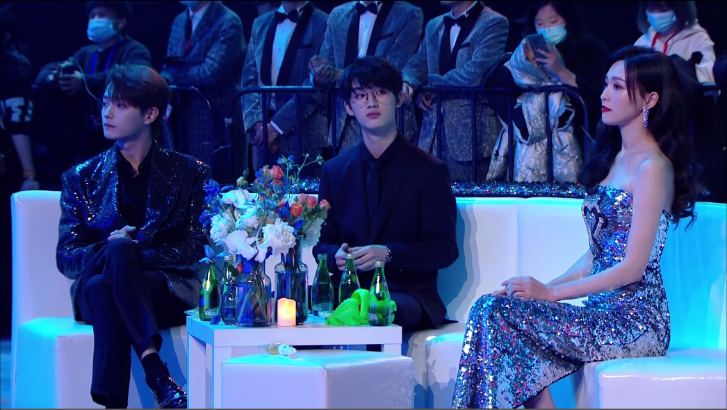 有人暗暗发糖，有人尴尬互动，星光大赏内场真