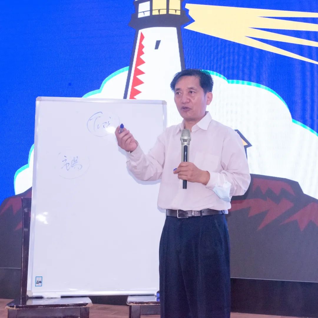 提素质 促发展 湘潭县妇幼保健院特邀北大教授朱恒鑫培训授课