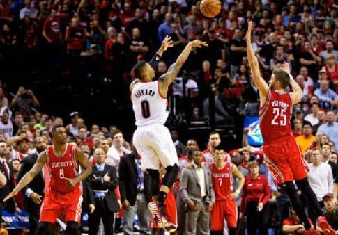 在NBA季后赛完成压哨绝杀有多难？科比仅1次，榜
