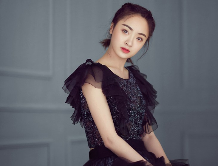 官宣恋情仅62天后，她就承认了当妈的身份，才28岁，结婚了吗？