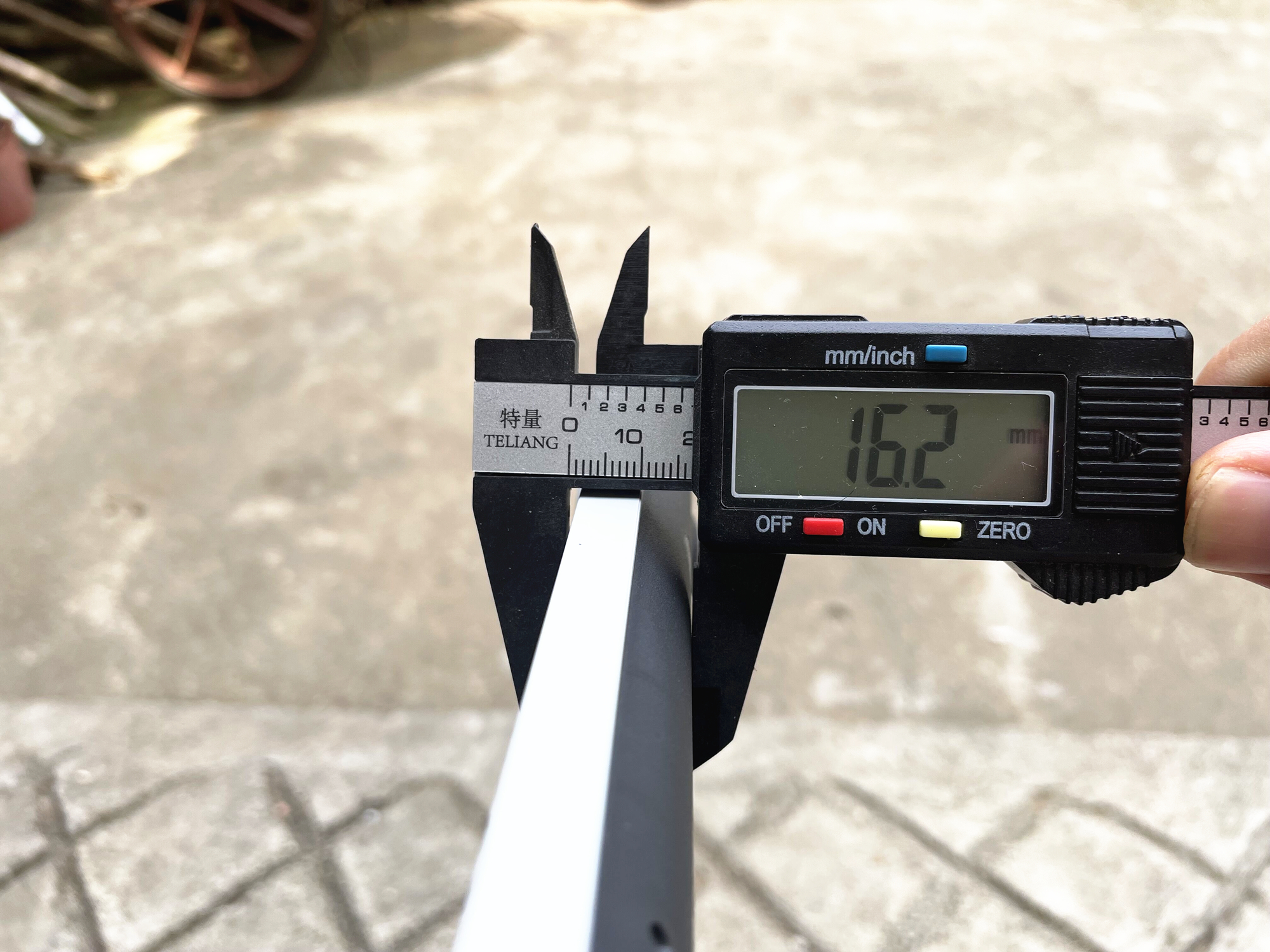 TOKIT超薄輕彩電磁爐值得入手嗎？拆開(kāi)一探究竟