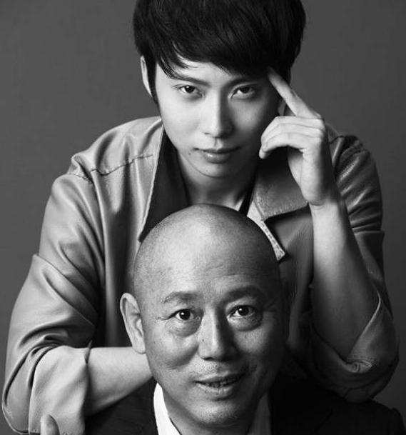 李诚儒住豪宅娶娇妻，儿子却辍学、买不起房，