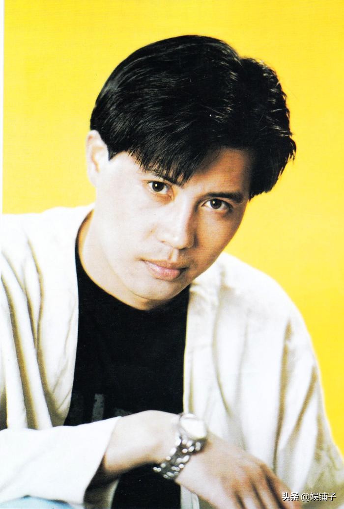 成功转型！从“奶油小生”到领袖特型演员，佟