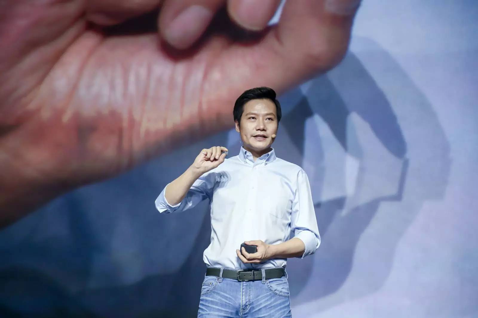 晋升全球第三！华为“接班人”小米豪言：5年全球第一