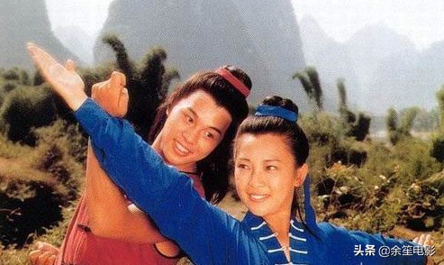怀有身孕时被李连杰抛弃，住地下室十年，黄秋