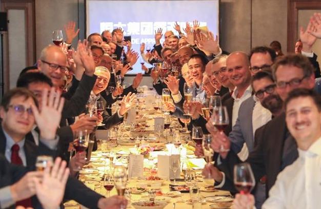 60多位大咖云集力撑“恒驰”看许家印如何打通汽