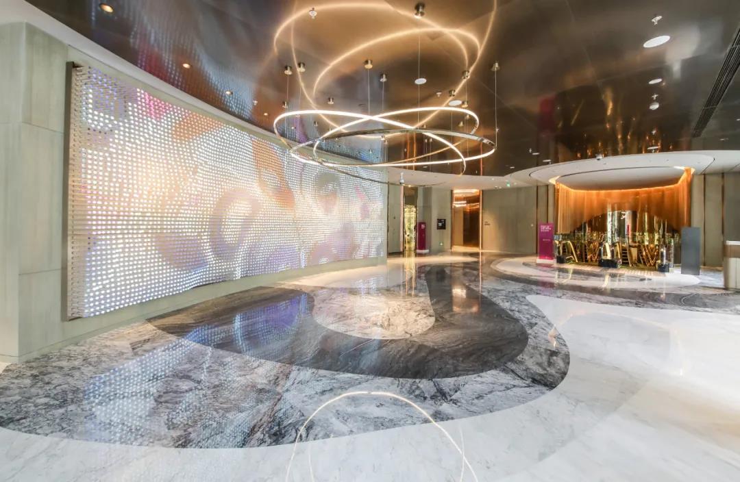 骚气的成都W酒店，潮爆装修大法值得品