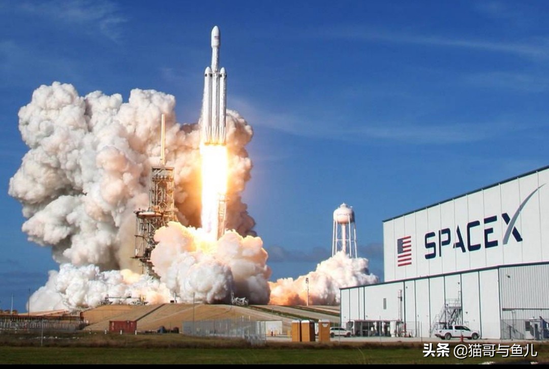 特斯拉Model Y一步降价16万，价格屠夫马斯克他想干啥？