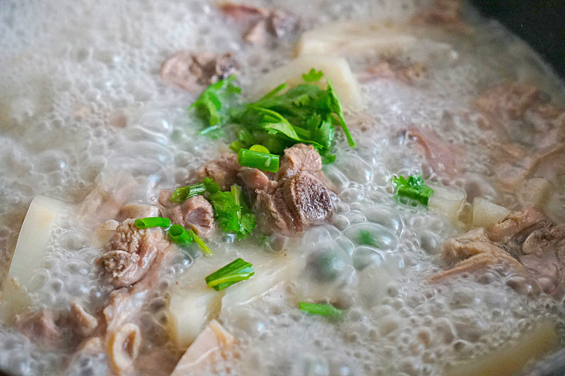 今日处暑，再忙也别忘了喝这汤，润肺降秋燥，应季而食，安稳度秋