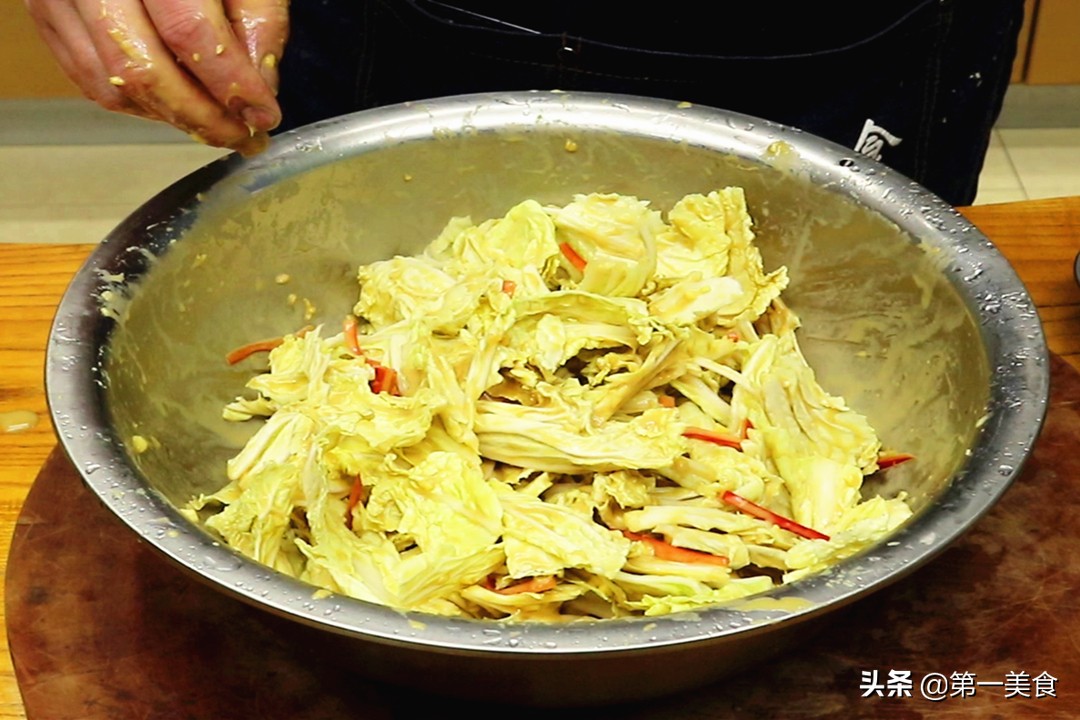 图片[6]-老北京牌的“乾隆白菜”！不开火特简单 鲜甜脆爽、吃着比肉香-起舞食谱网