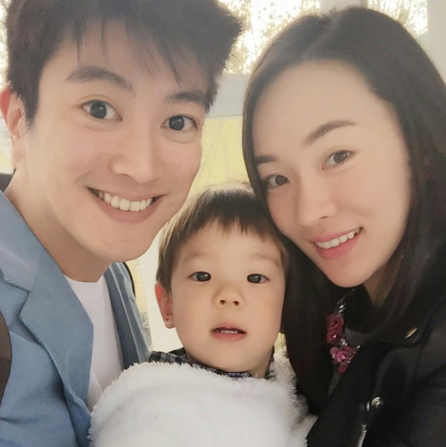 嗯哼4岁就能回答难题，霍思燕教育方法值得学习，她做了什么