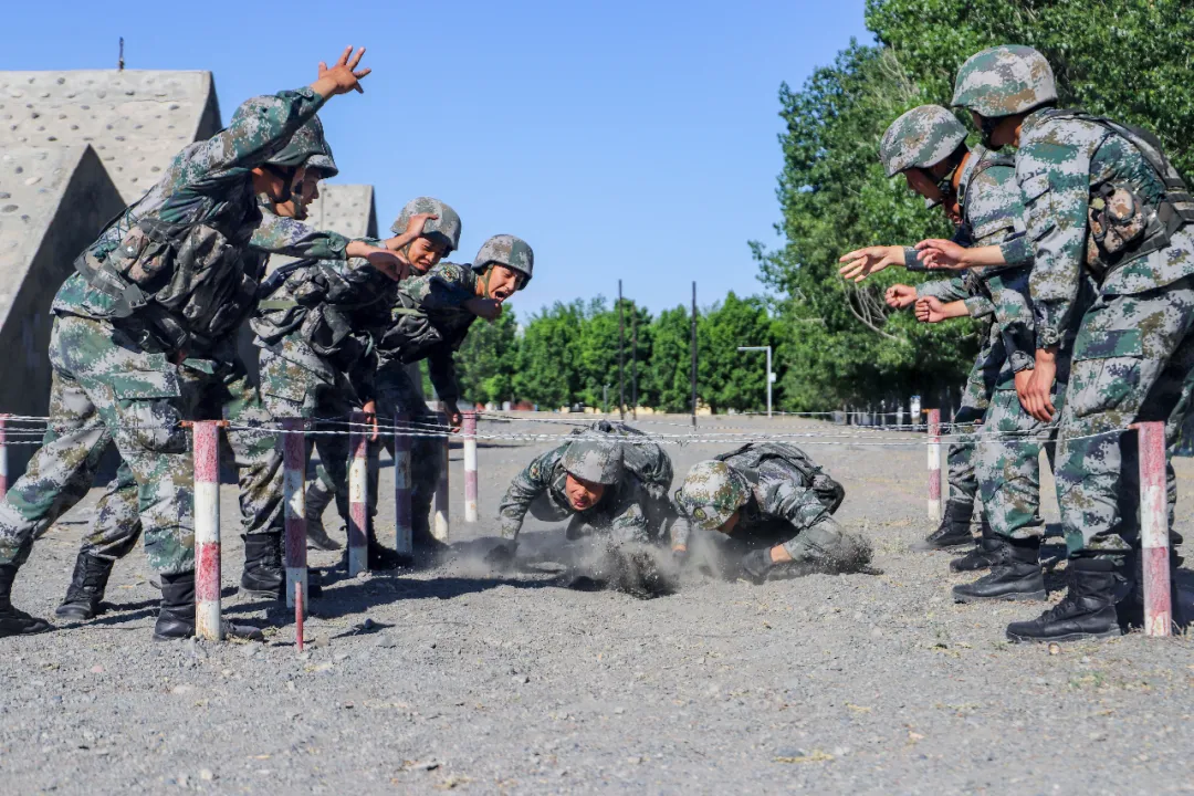 “這身軍裝我還沒穿夠！”下士退伍2年后，再次參軍當(dāng)新兵