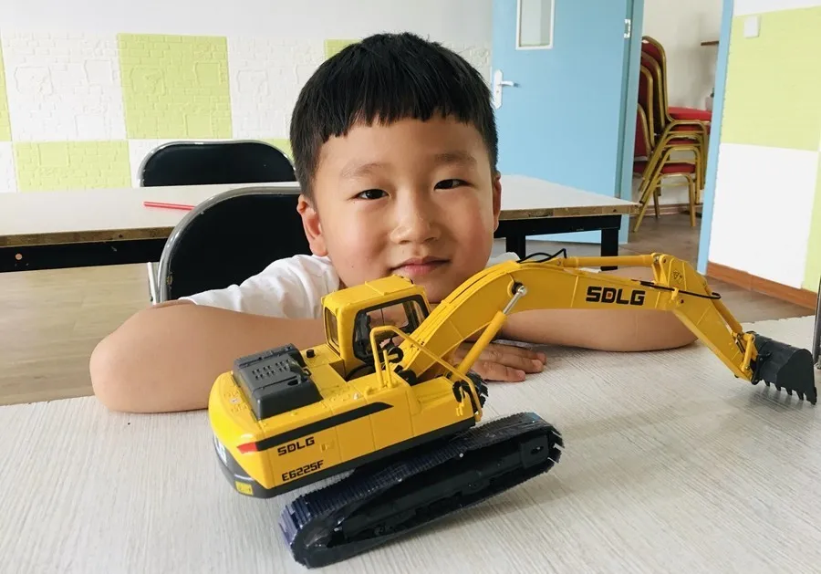 六一特别策划 | #小小工程机械梦#，抖音互动赢取