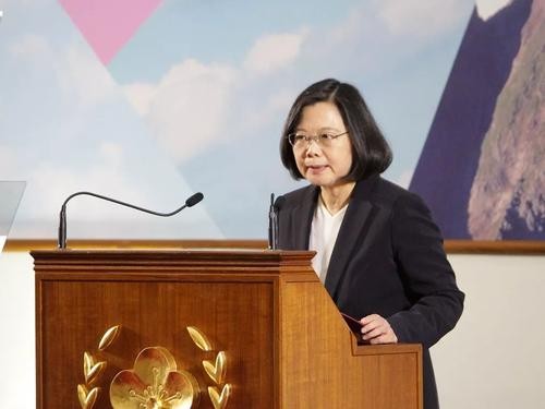 蔡英文划下红线：台岛周边12海里是摧毁区，解放军战机进入就击落