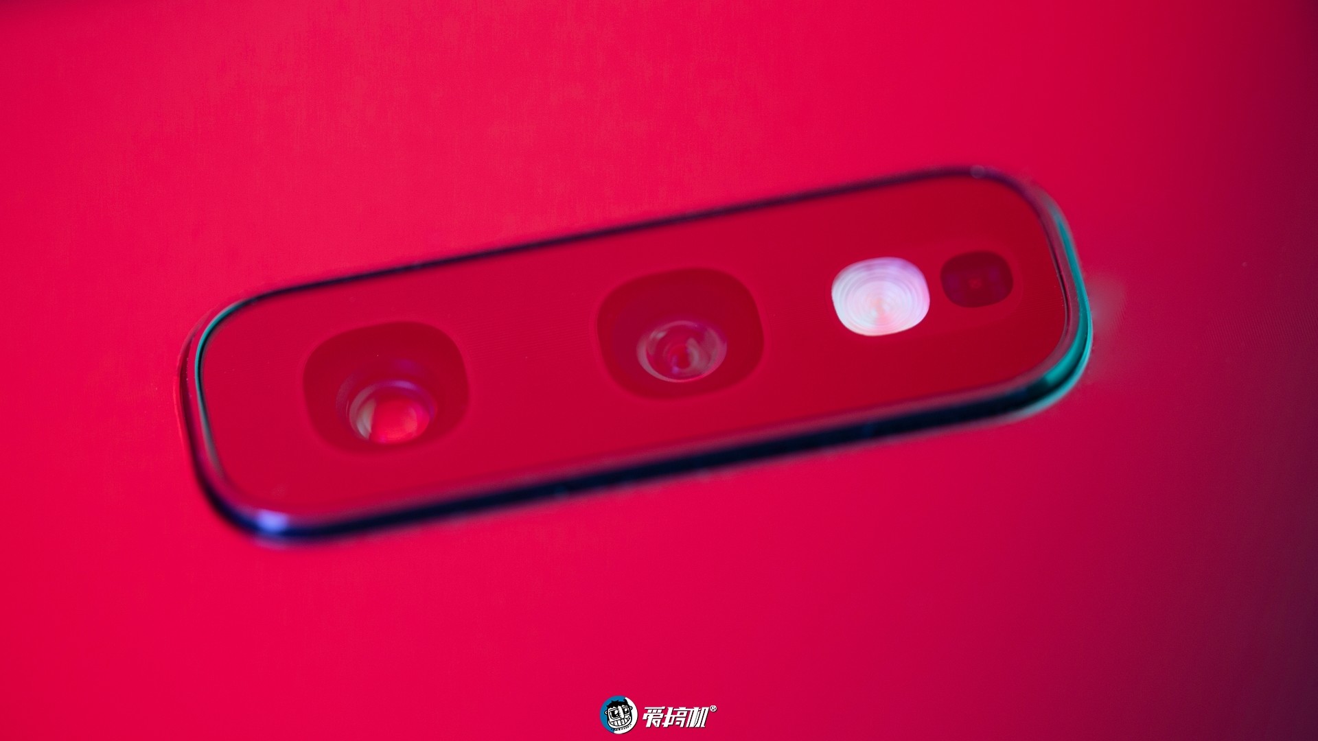 三星Galaxy S10e图赏：触感极好的小屏旗舰