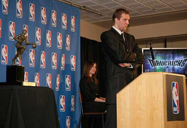 字母哥或遭遇2007年諾天王尷尬，德克知恥後勇，字母哥咋辦？