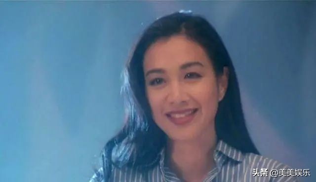 “人鱼公主”钟丽缇的坎坷感情：三婚两离，50岁仍为老公拼四胎