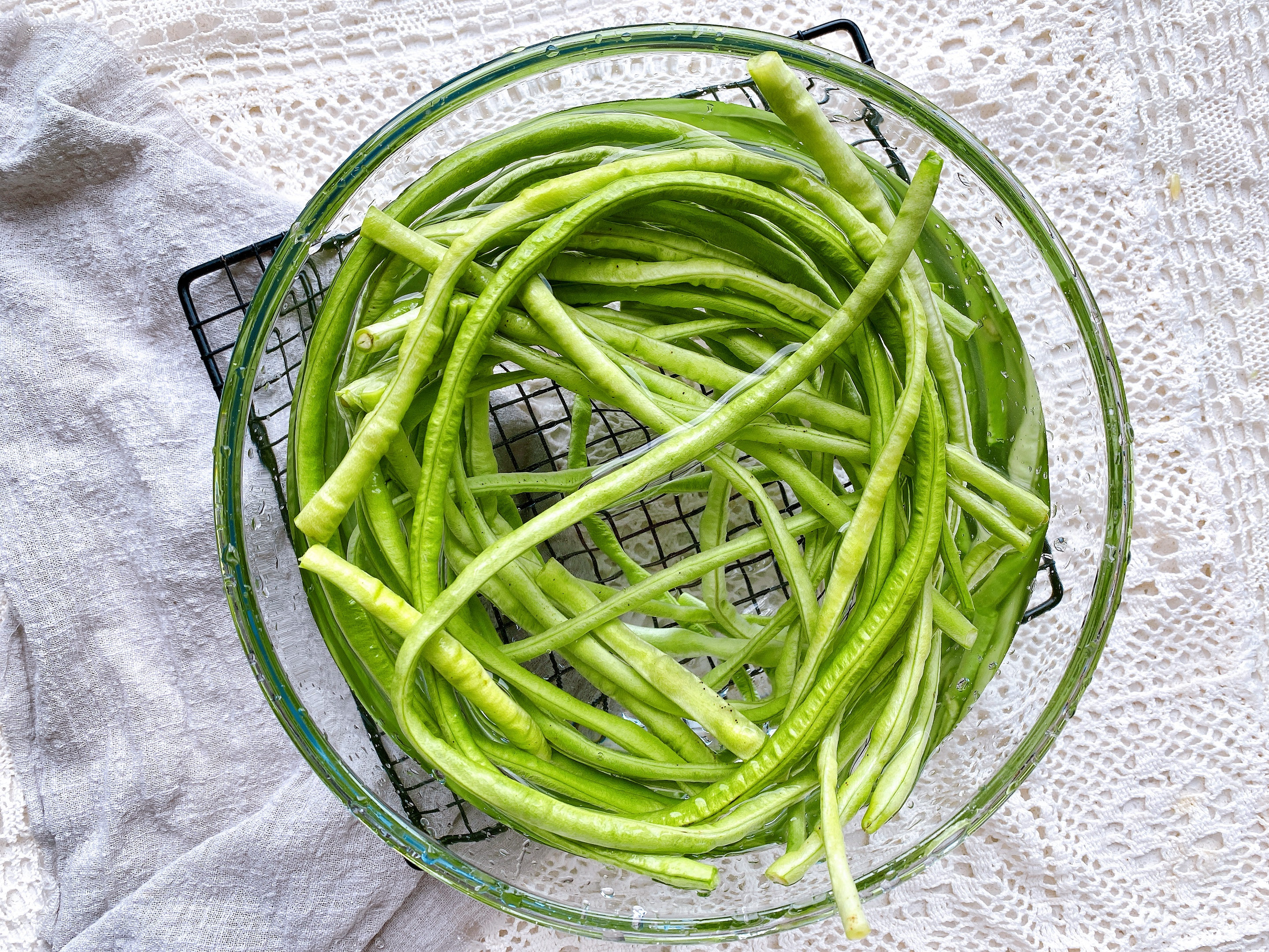 大厨教我的爆炒豆角，怪不得自己做得不好吃，原来是少了关键2步