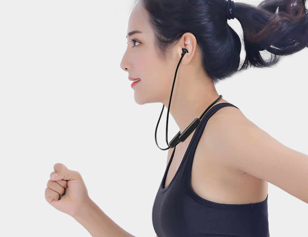 轻轻松松健身运动尊享歌曲，索爱X8挂脖式无线蓝牙耳机让你不一般的觉得