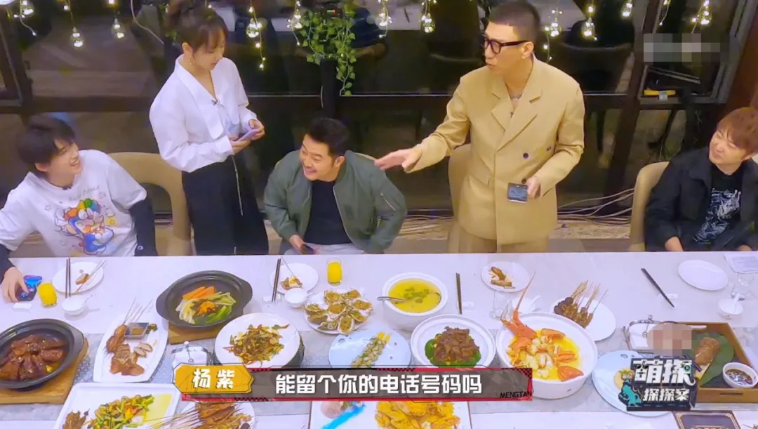 点一桌菜就吃几口,明星们录真人秀浪费食物一个比一个过分