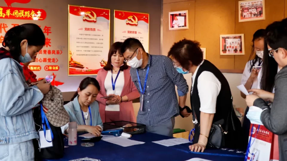 北京東方紅學(xué)校怎么樣?校園開(kāi)放日收獲贊(圖11) 北京東方紅學(xué)校怎么樣?校園開(kāi)放日收獲贊(圖11)