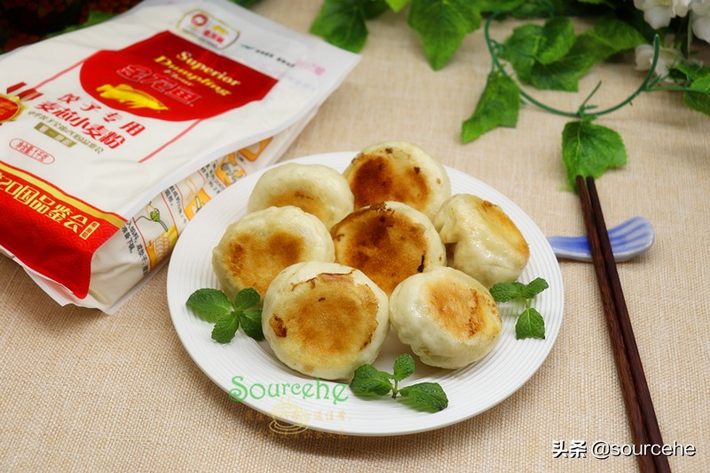 教你做生煎包，皮薄不破也不焦，包底金黃酥脆，肉嫩鮮香多汁