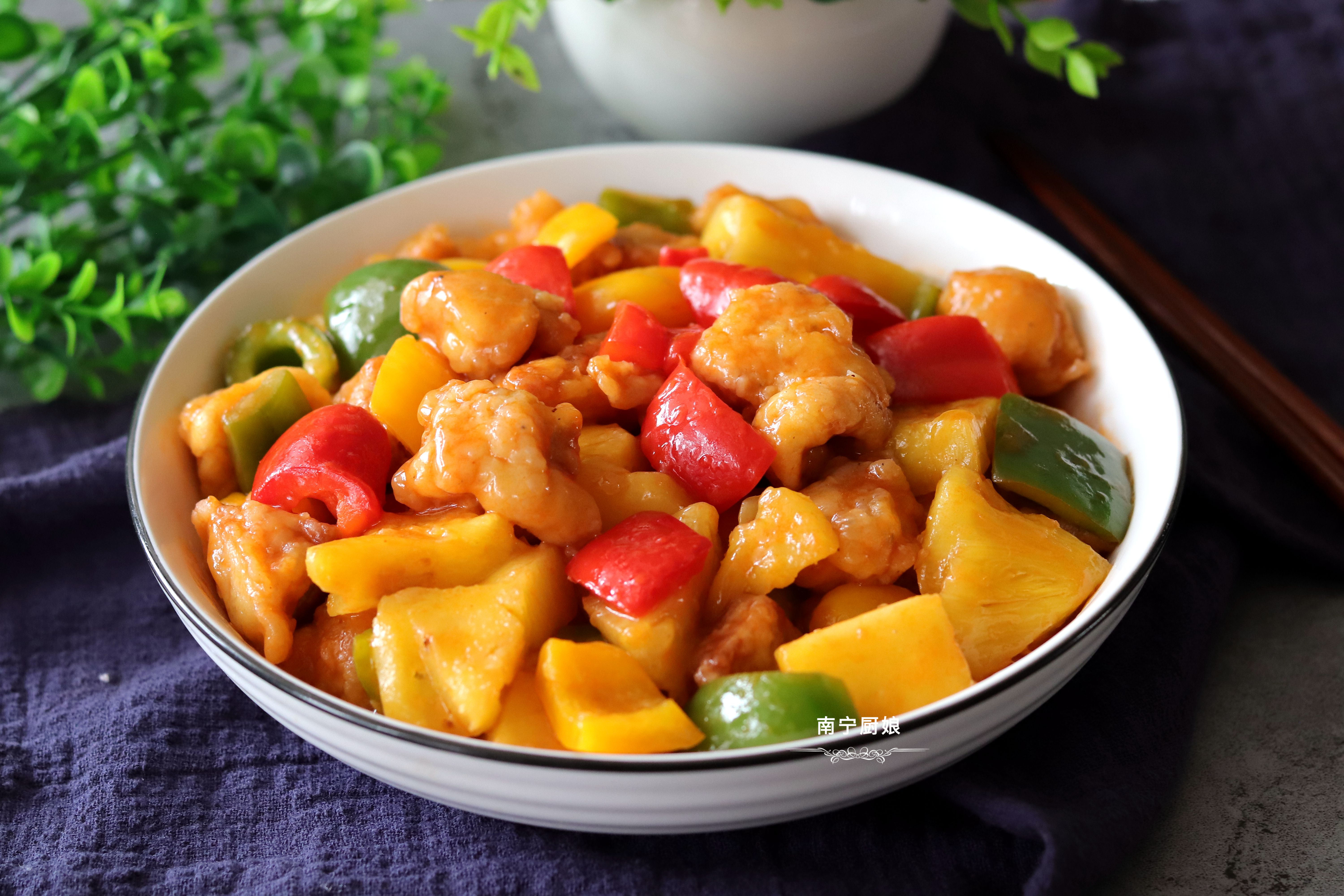 菠蘿咕嚕肉的詳細做法，牢記3個製作竅門，在家輕鬆做出飯店味道