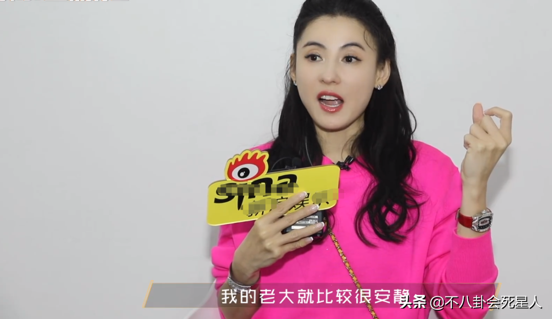 张柏芝谈三个儿子性格不同，大儿子才华很像谢霆锋，小儿子比较凶