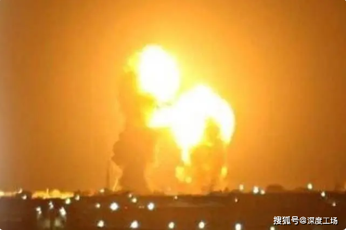 以色列轰炸专打痛处，伊朗真顶不住了：10万大军被迫从叙利亚撤退