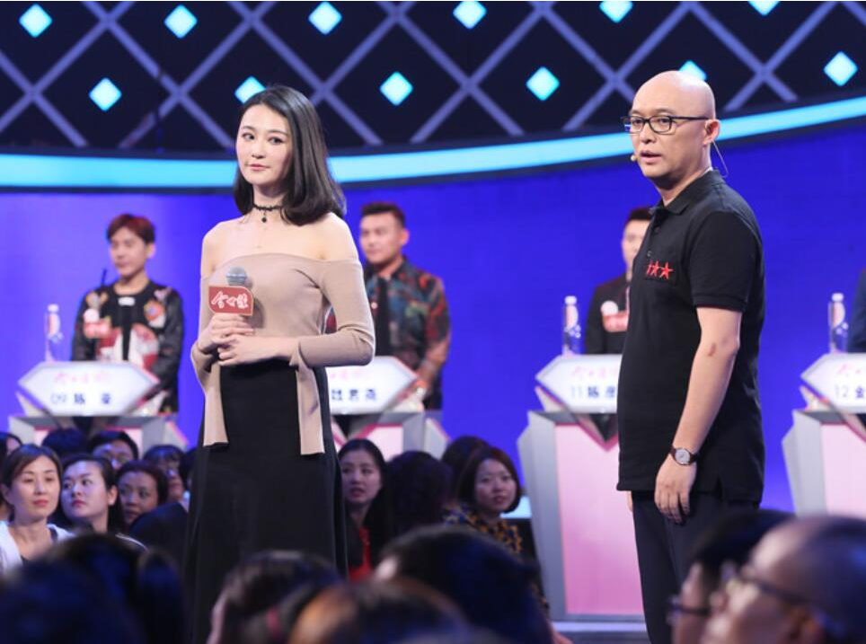 看完乐嘉的老婆，再看涂磊的老婆，一个才女，