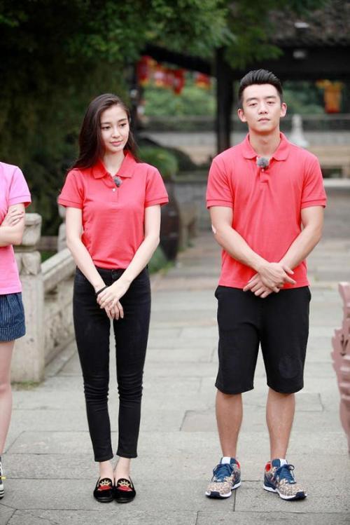 郑恺首谈当爸感受，曝女儿有强大干爹团，干妈