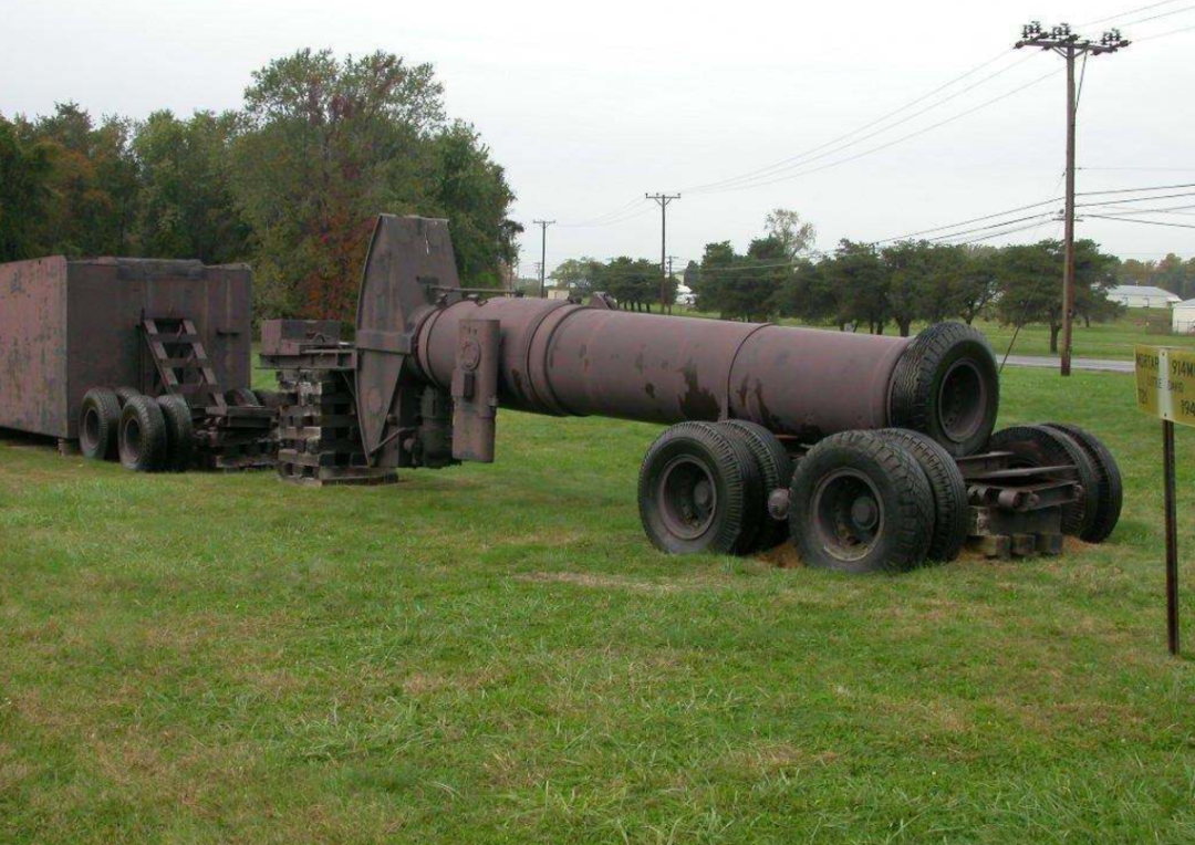 此炮专门用来镇压日本，能将一座小山炸平，可