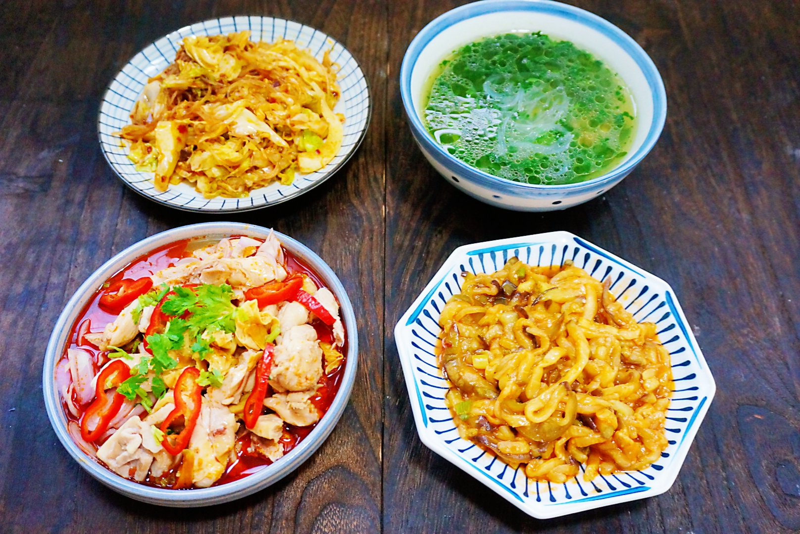 The dinner for a family of three is not heavy for 7 days. The meat and vegetable are matched, and the nutrition is rich. The family loves it.