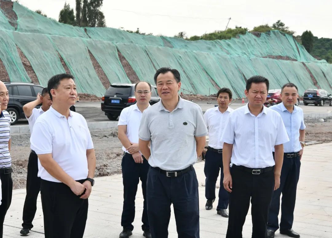 石希欣调研张吉怀铁路“保开通”工作时要求 以超常规举措攻坚克难 坚决按时保质完成“保开通”工作任务