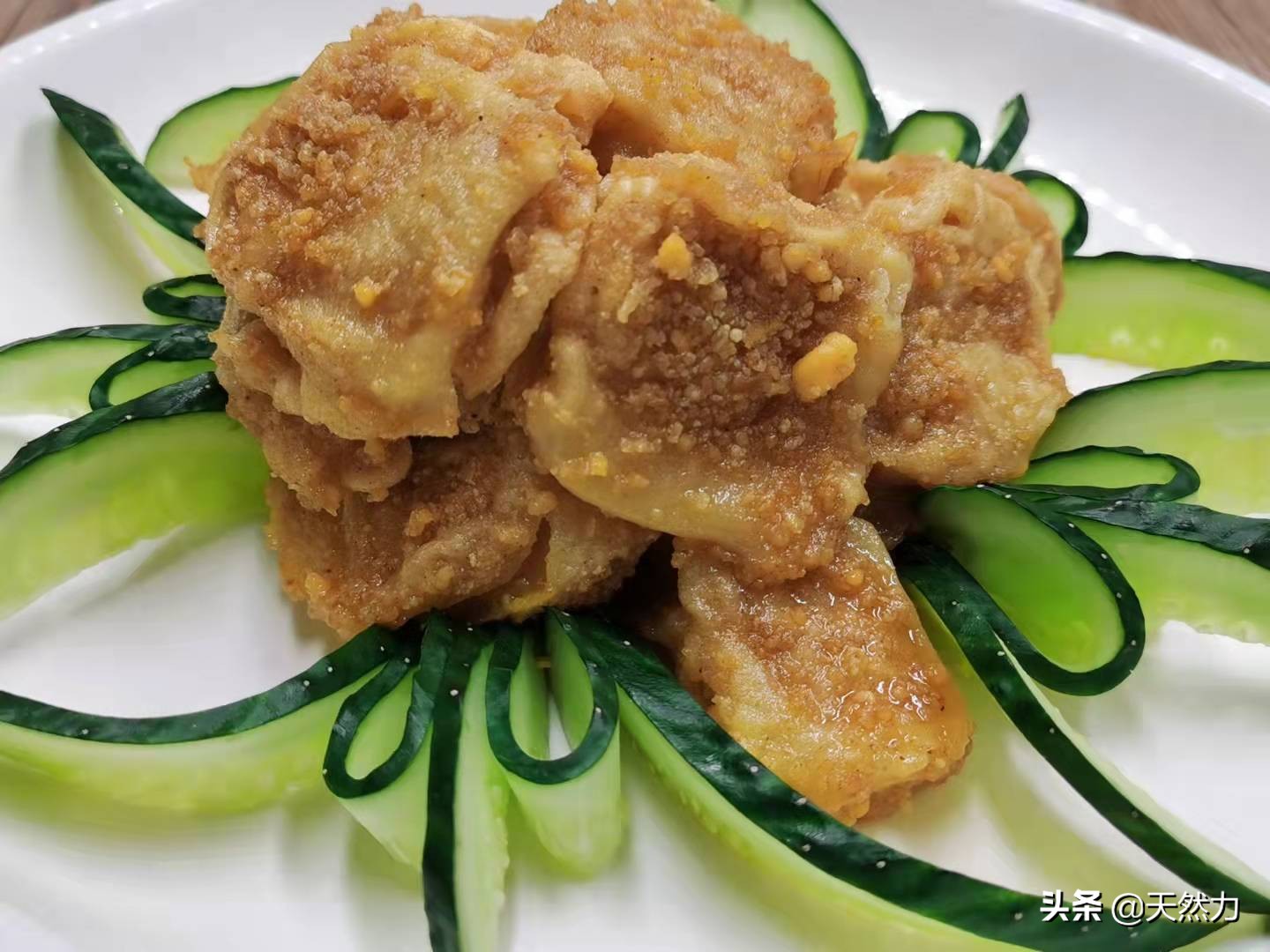 在家也能轻松做出广东名菜蛋黄焗南瓜，详细经验干货做法，收藏了