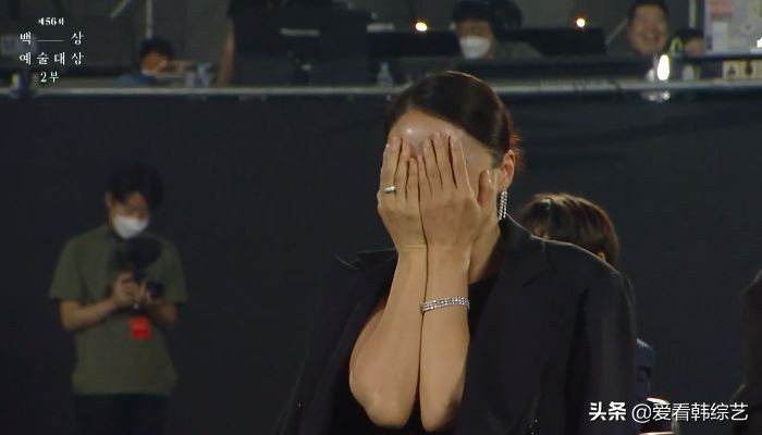 刘在石充满绅士风度的获奖感言中，还揭露了全