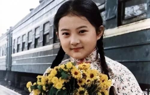 侯高俊杰：9岁搭档周杰伦上春晚，为成名父母卖房，他现状如何？