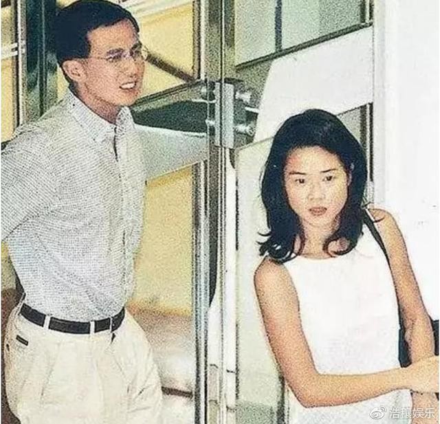 “豪门弃妇”梁洛施的悲伤，2年生3子，为何李家