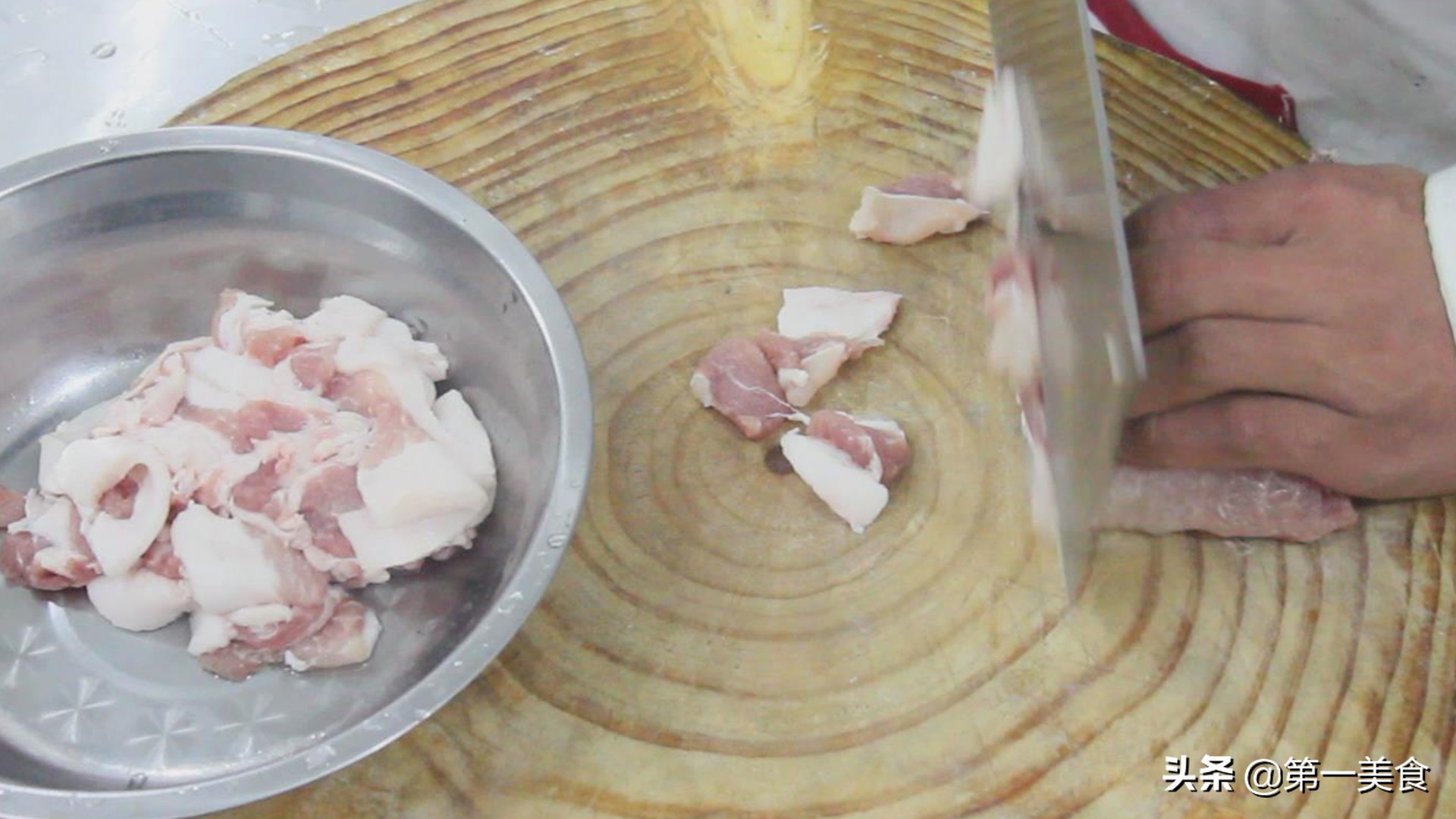 图片[2]-水煮白肉做法步骤图 简单又美味 在家轻松搞定-起舞食谱网