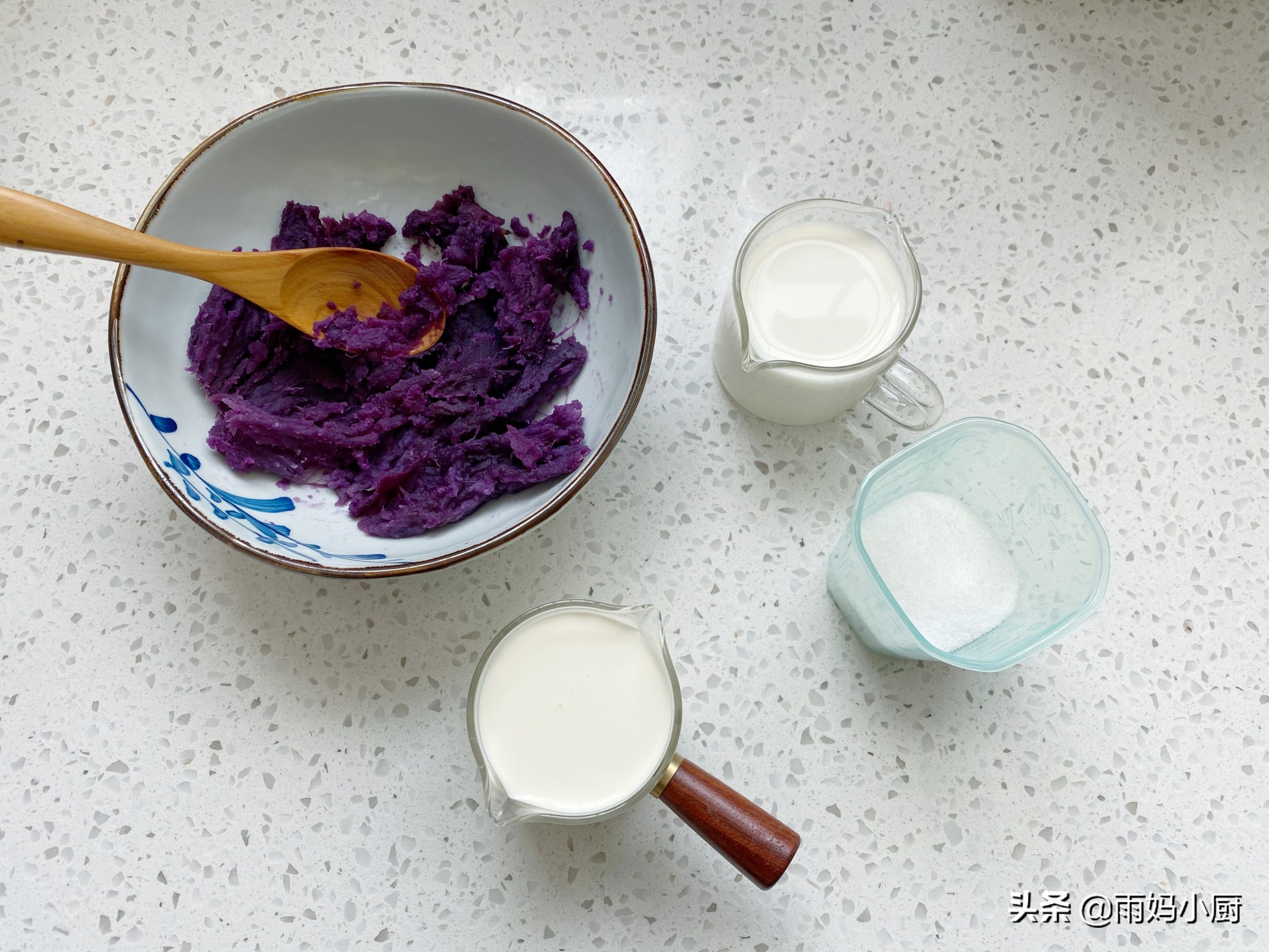 紫薯除了煮粥，還能做冰淇淋，香濃順滑健康又實惠，孩子吃得放心