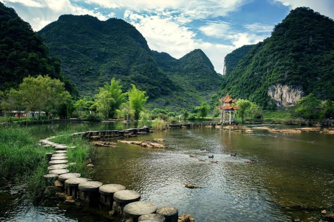 10首夏天的诗，清新又美好-第8张图片-非凡网
